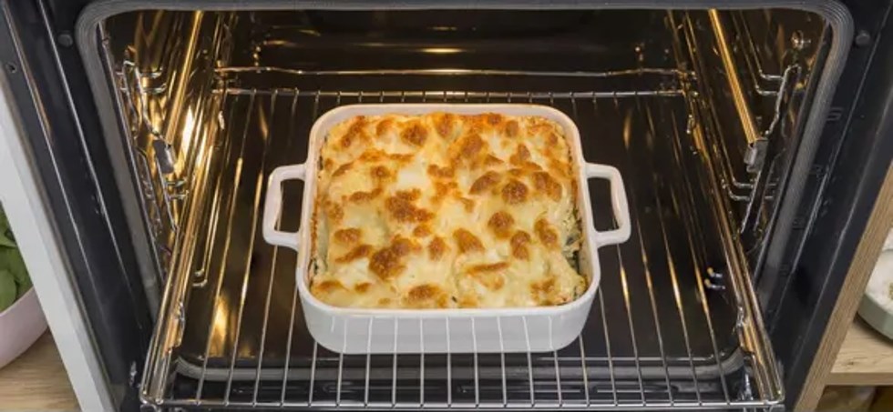 Gorenje BO6737E02BG vestavná trouba AirFry